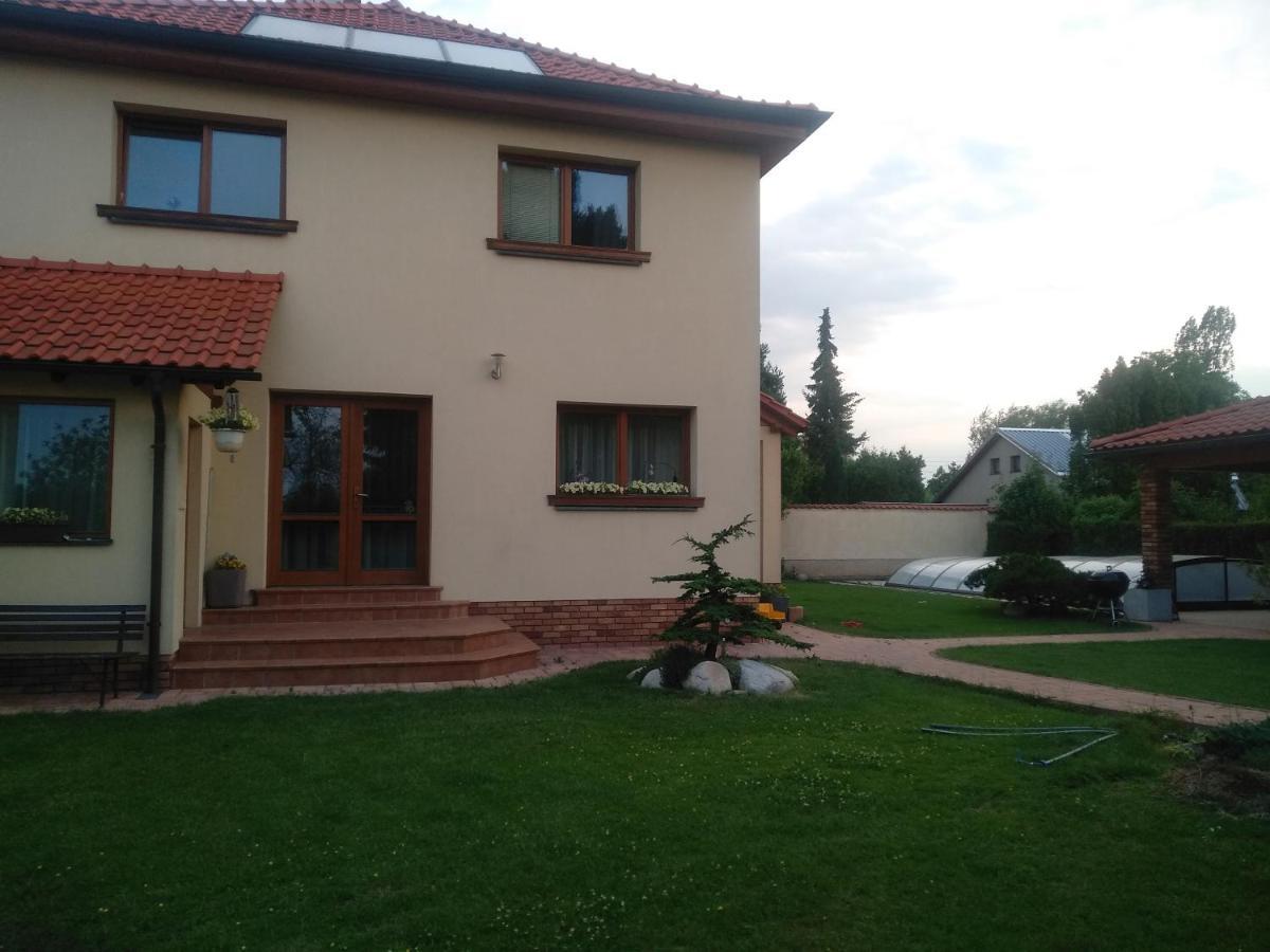 Domo Apartment Středokluky Exteriér fotografie